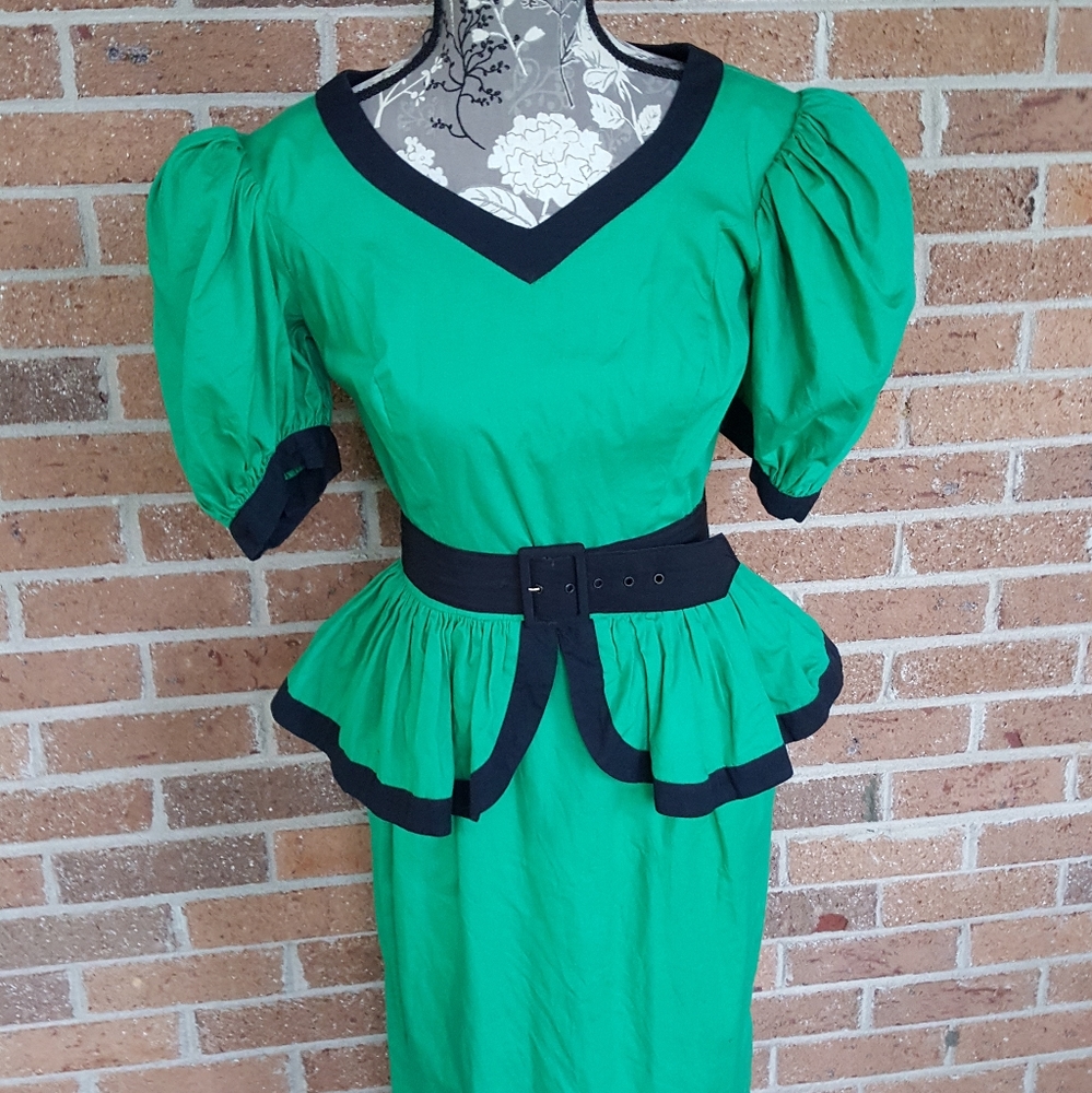 Lovely Vintage 80s Dress